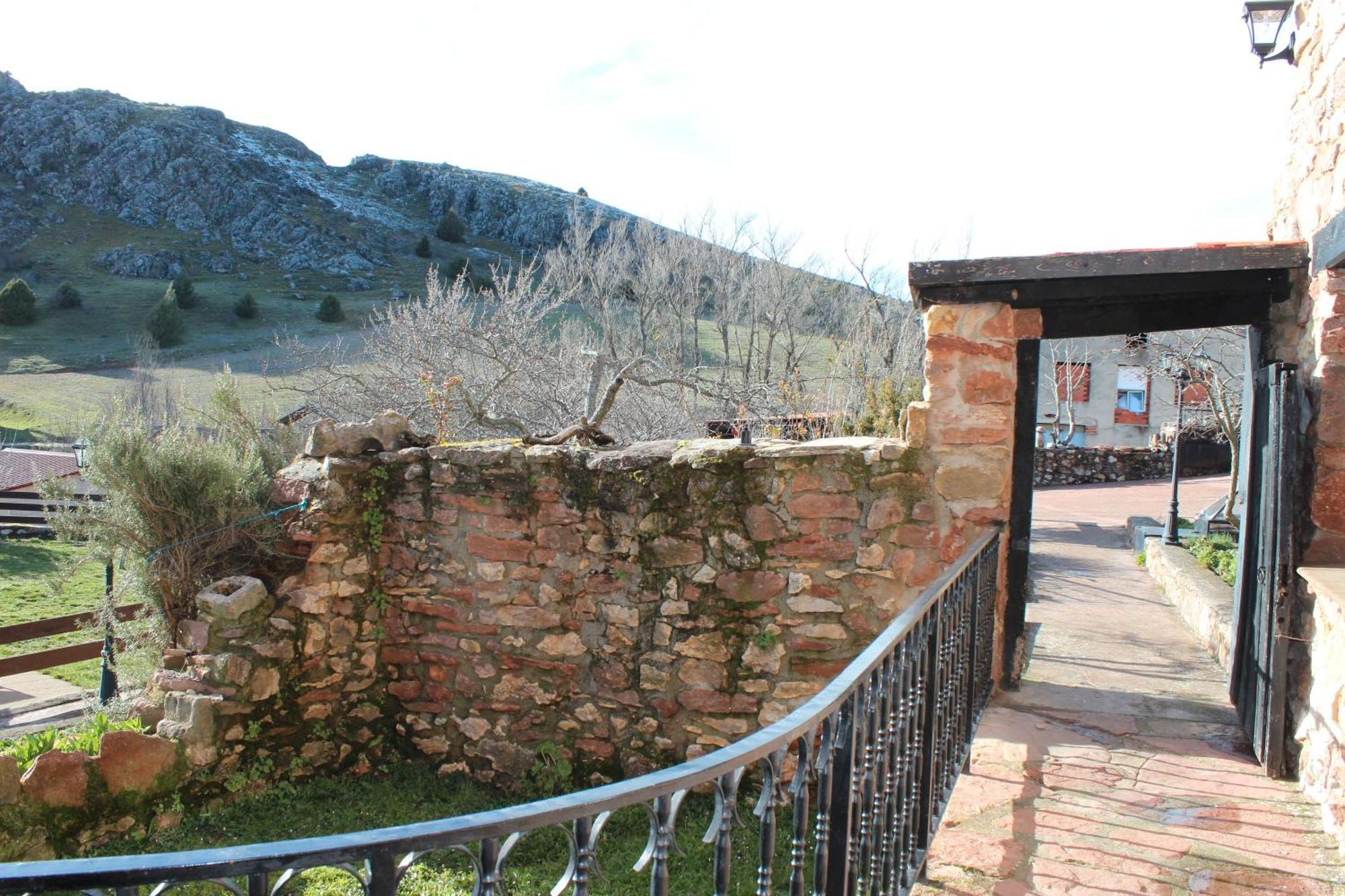 منزل الضيف Espeja de San Marcelino  في La Chimenea De Soria I Y I I المظهر الخارجي الصورة