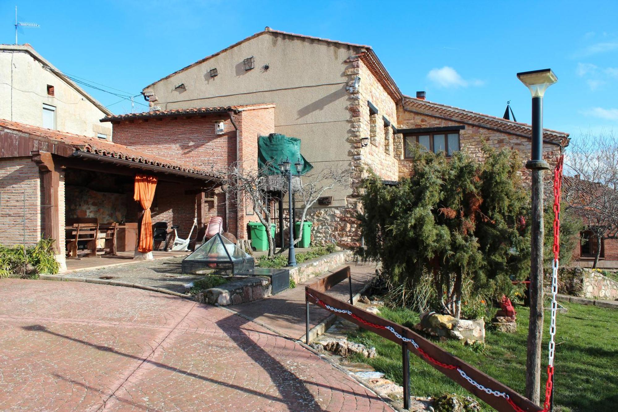 منزل الضيف Espeja de San Marcelino  في La Chimenea De Soria I Y I I المظهر الخارجي الصورة